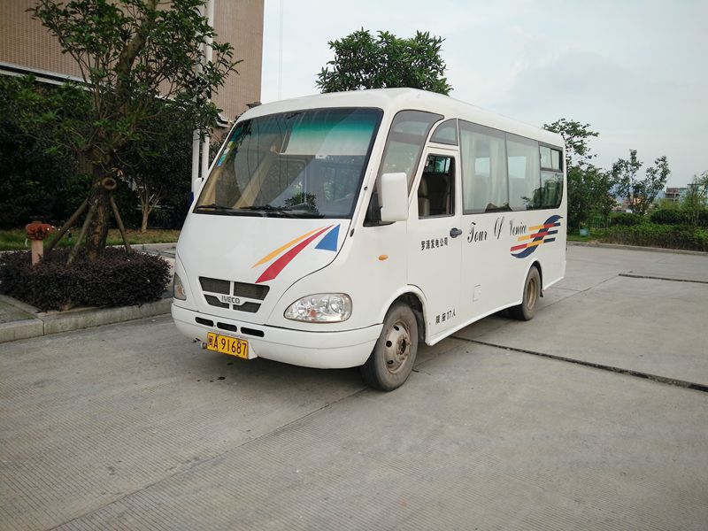 依维柯 17座 2009年4月上牌 发电厂一手车 非营运 豪华座椅 车况